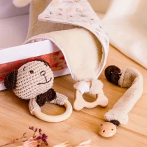 Coffret "Nuit Tranquille" Ours avec hochet, attache-tétine et doudou.