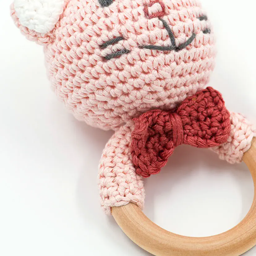 50.Hochet chat. Détail