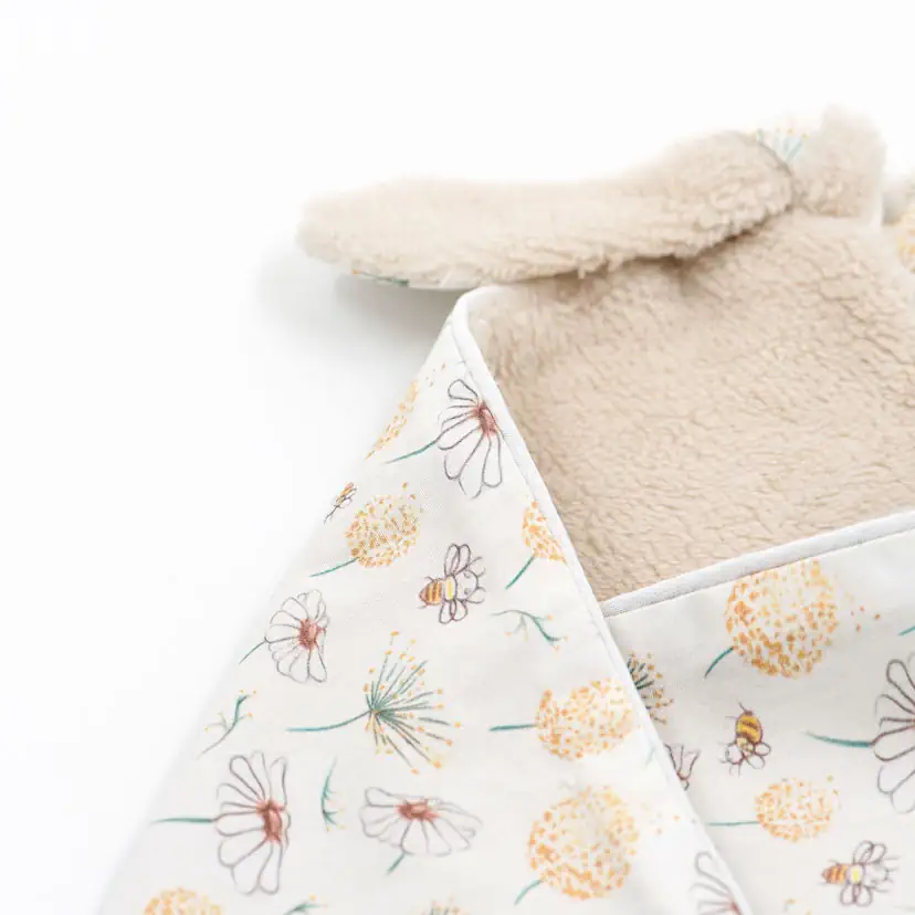 46.Doudou ours. Détail